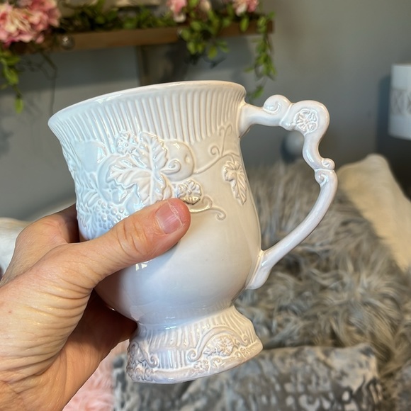 Jane Seymour St Catherines Court Serenade Cup Mug - Picture 3 of 8